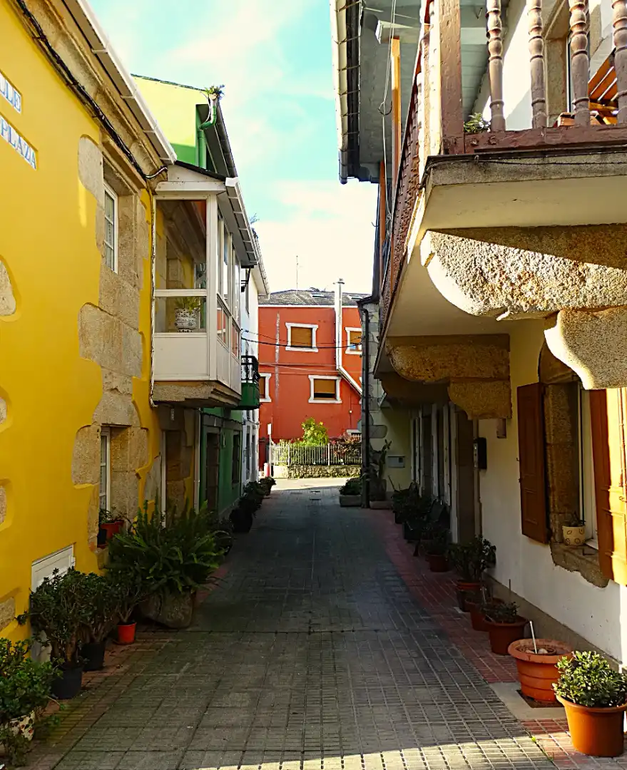 Außenansicht von Gebäude zum Verkauf in Mañón