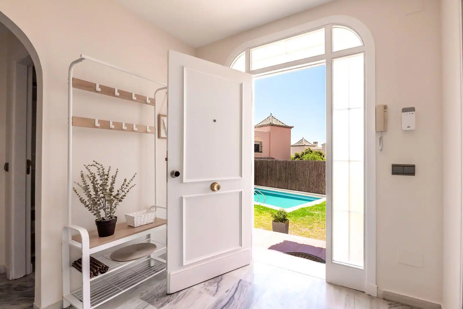 Casa adosada en venta en Marbella con Aire acondicionado, Calefacción y Jardín privado