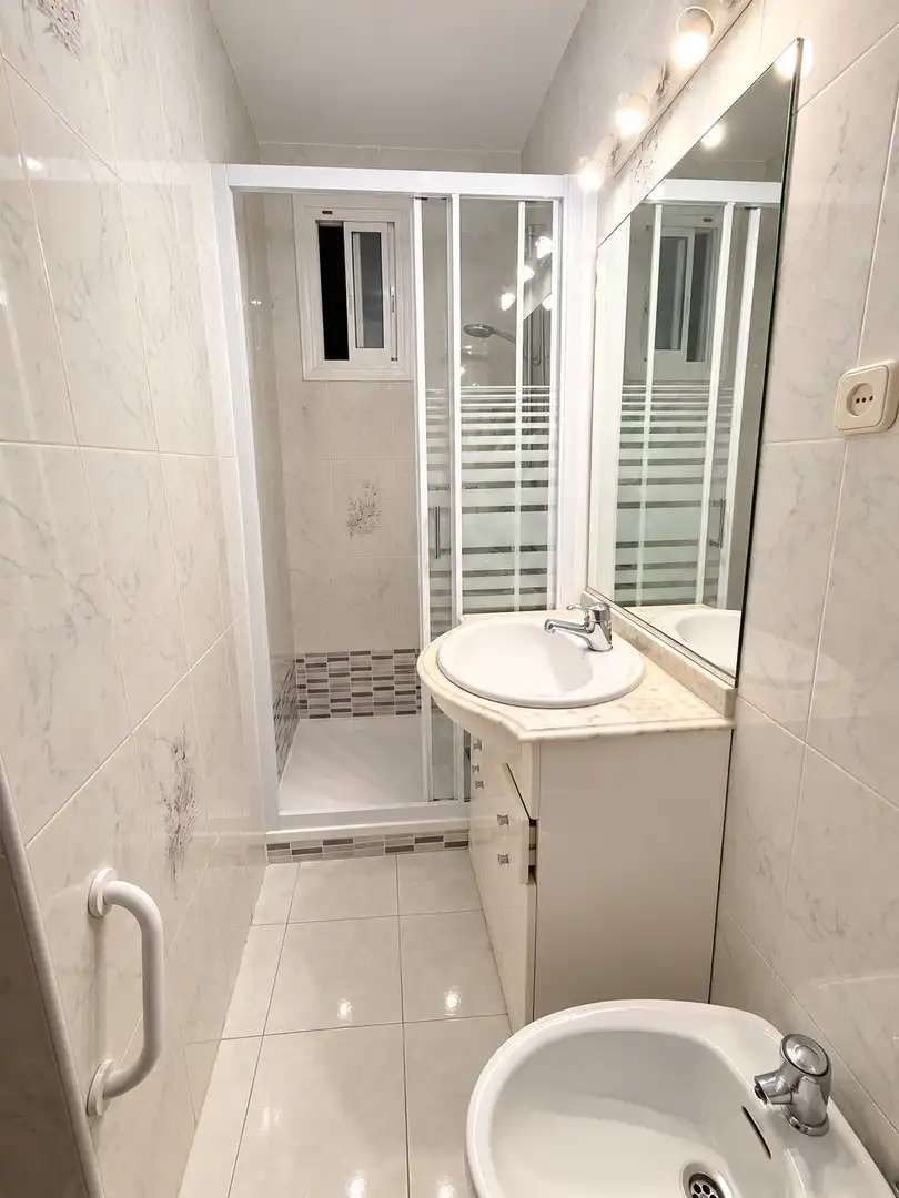Bathroom of Flat for sale in Villaverde