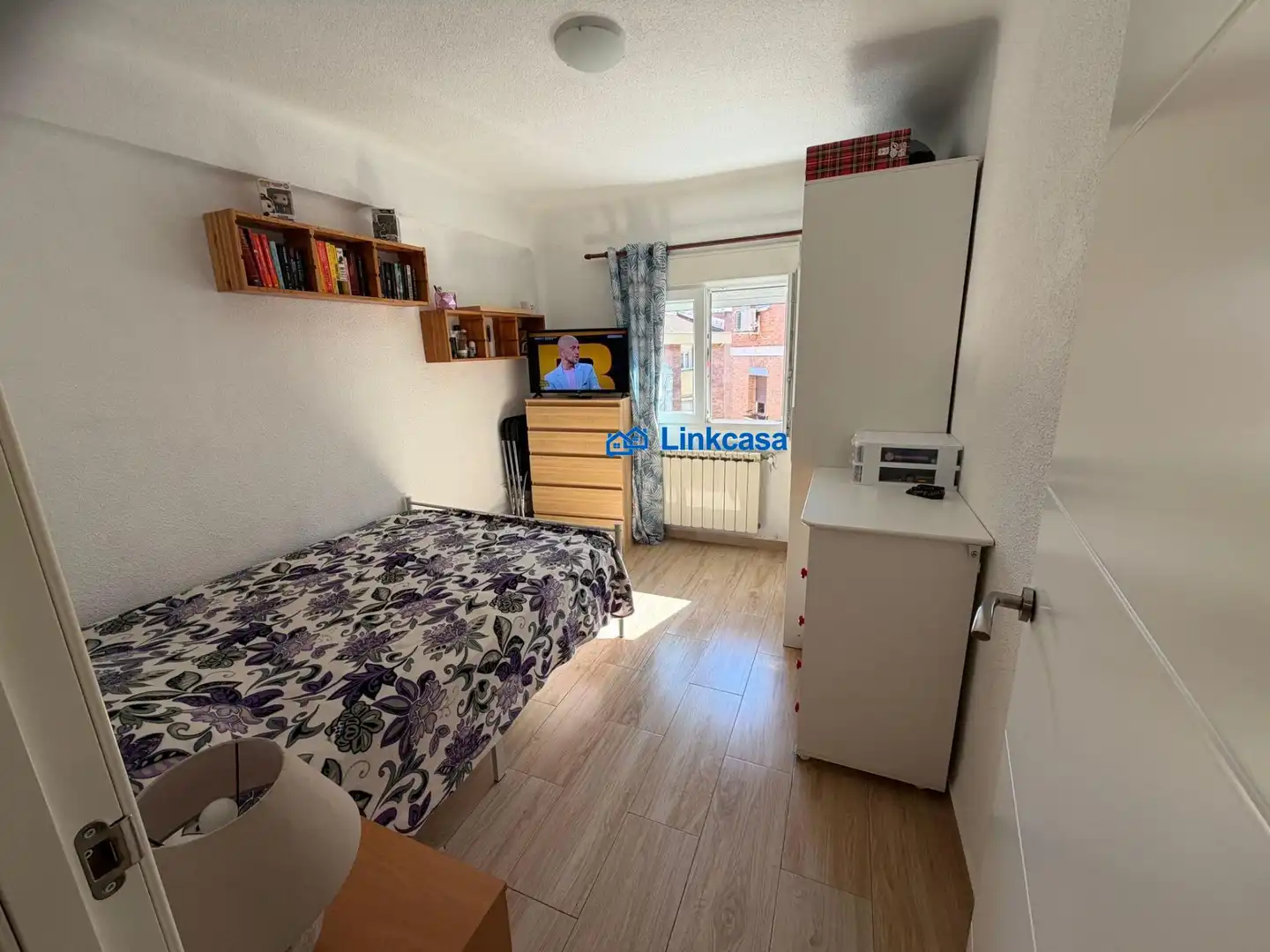 Habitación de Piso en venta en Madrid con Calefacción, Terraza y Balcón