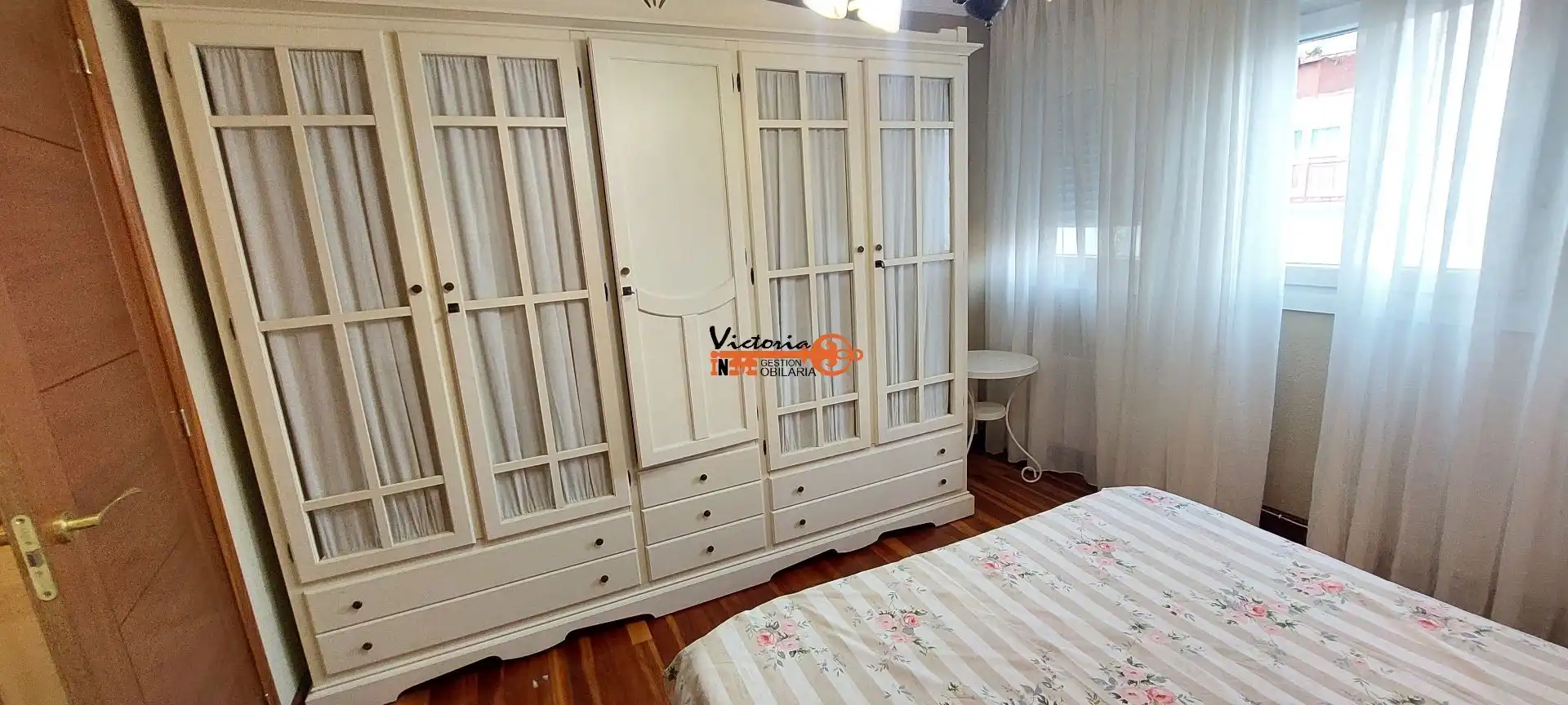 Habitación de Dúplex en venta en Castro-Urdiales con Calefacción, Trastero y Piscina comunitaria