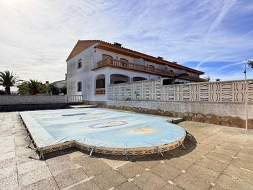 Casa a schiera con piscina in vendita a Platja de Mont-roig