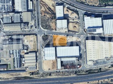 Nave industrial con ascensor en alquiler en Cheste
