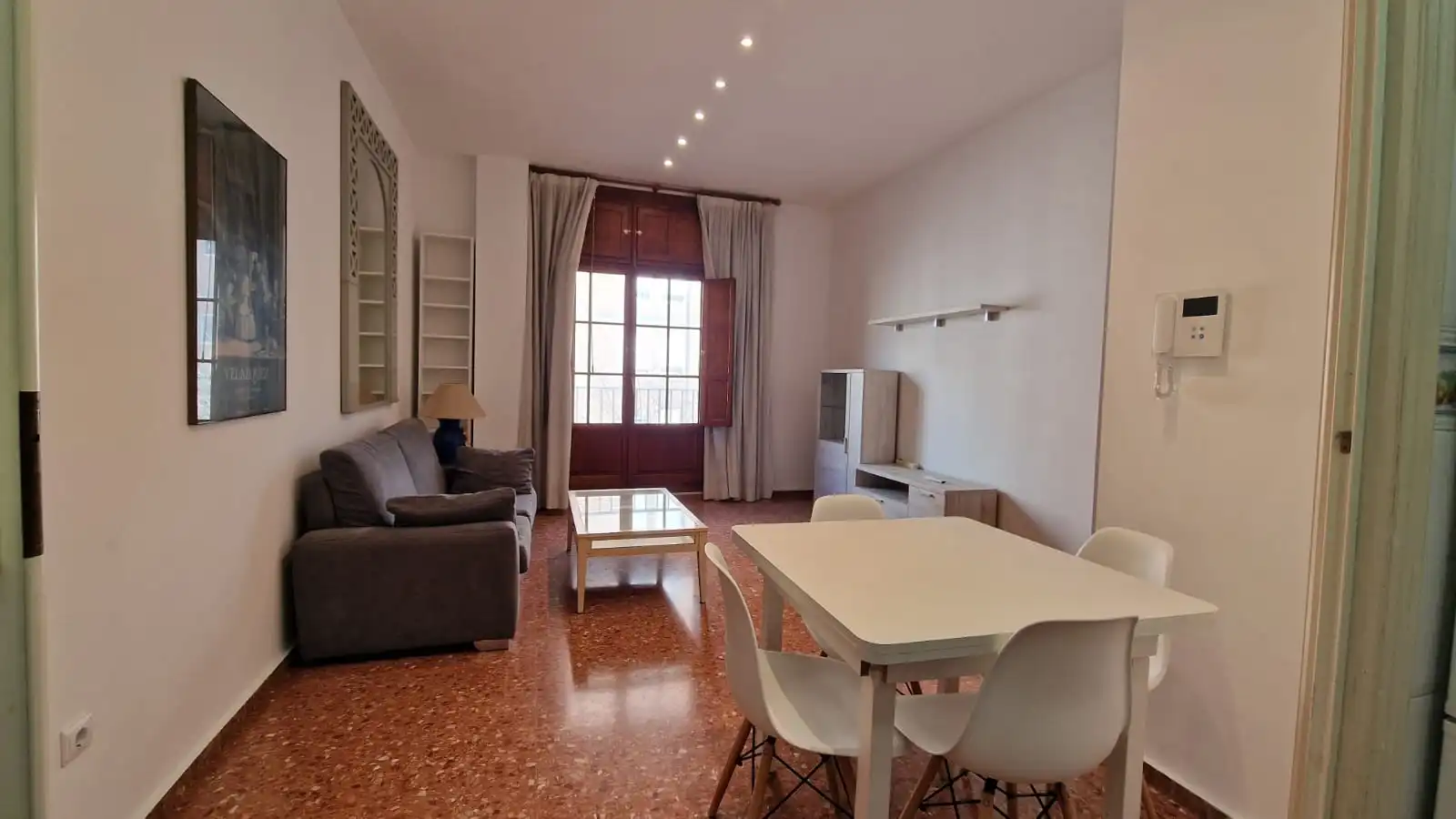 Flat with terrace to rent in Calle VINATEA, imagen 17