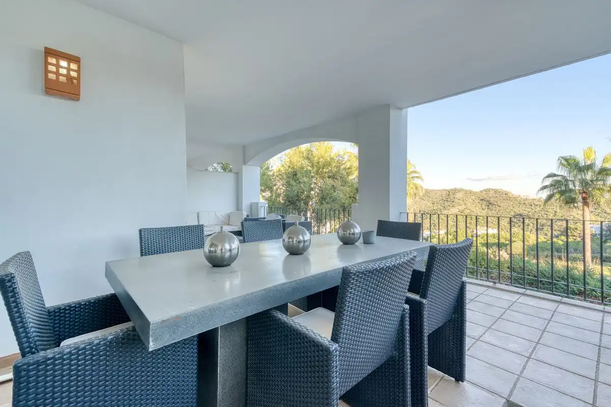 Terrasse von Wohnungen zum Verkauf in Benahavís mit Klimaanlage, Terrasse und Gemeinschaftspool