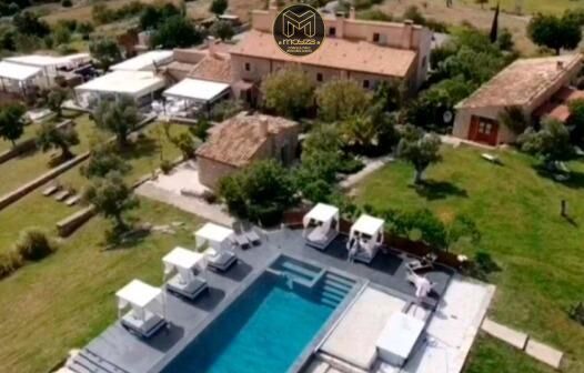 Swimming pool of Building for sale in Manacor