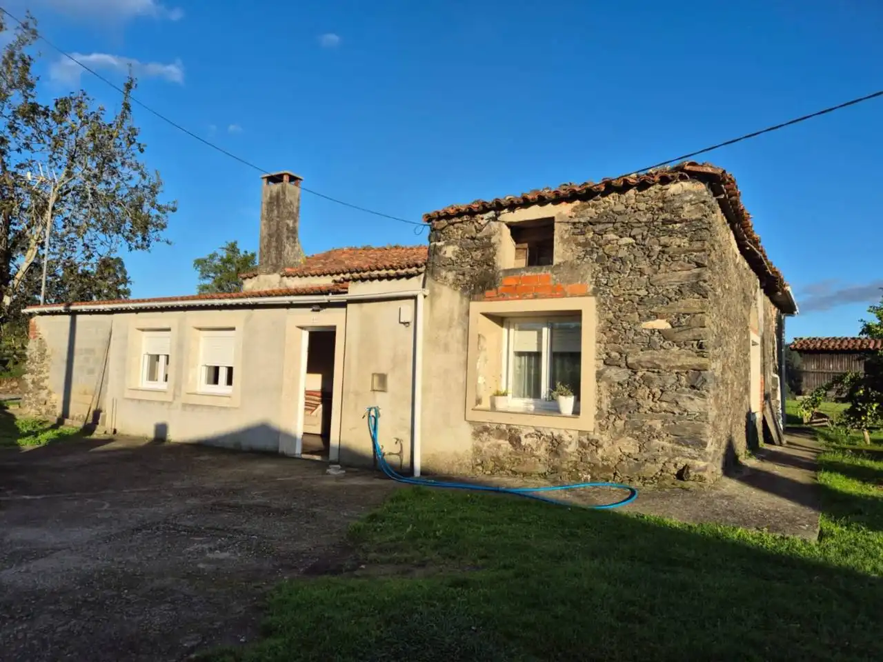 Vista exterior de Casa o chalet en venta en Oza dos Ríos con Calefacción y Jardín privado