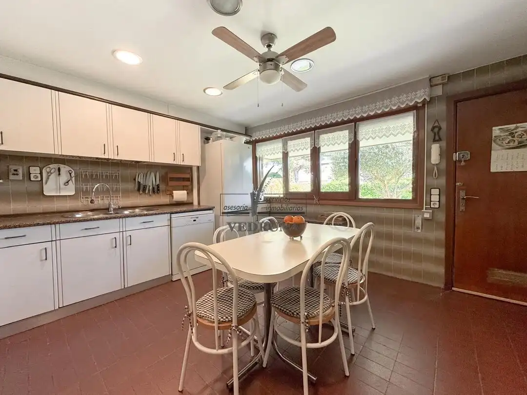 Cocina de Casa adosada en venta en Zaragoza con Aire acondicionado, Calefacción y Jardín privado
