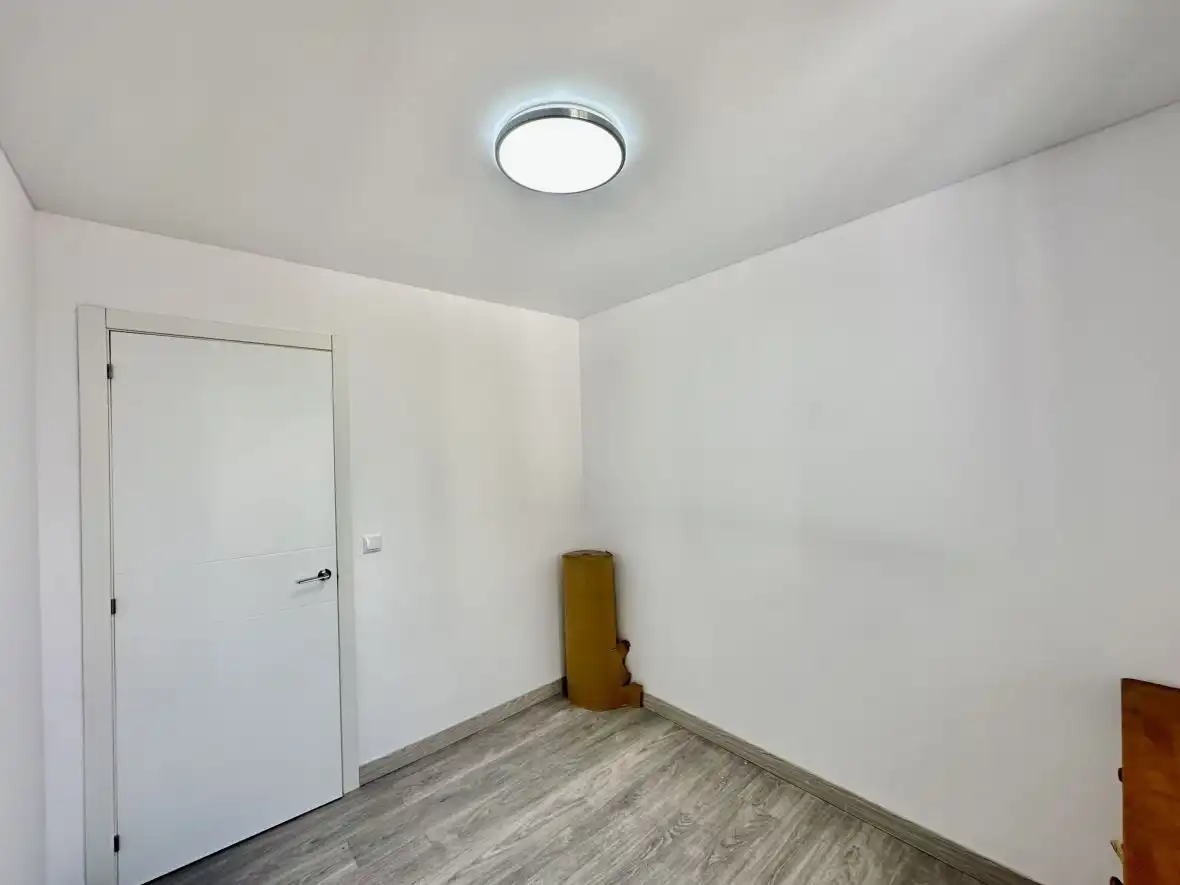 Dormitori de Apartament en venda en Santa Pola amb Calefacció i Terrassa