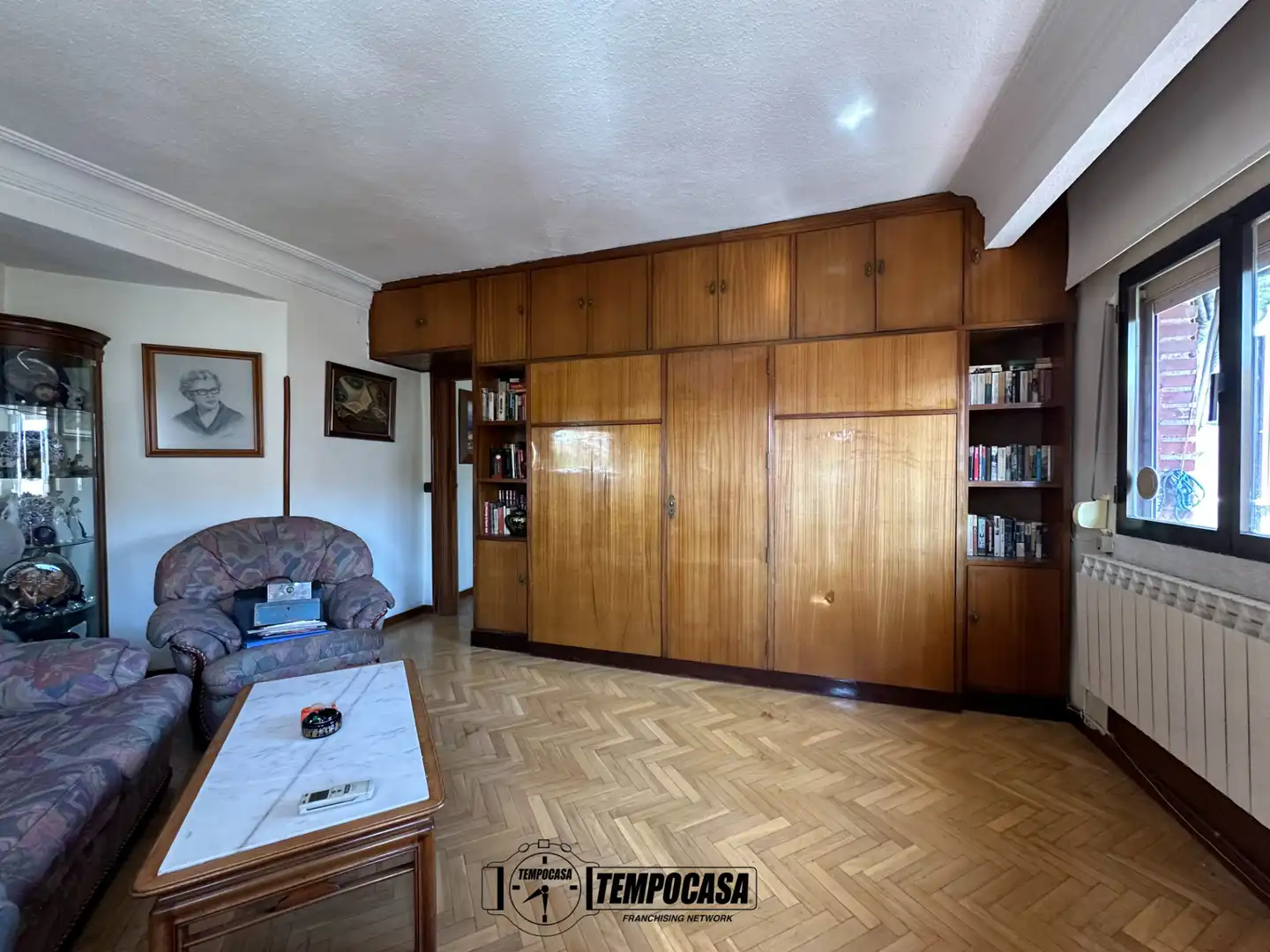 Living room of Flat for sale in Madrid  with Air Conditioner, Heating and Furnished