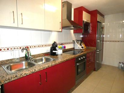 Kitchen of Flat for sale in Almazora / Almassora  with Air Conditioner, Storage room and Balcony