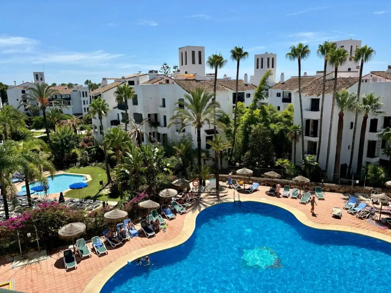 Exterior view of Flat for rent in Marbella  with Air Conditioner, Heating and Terrace