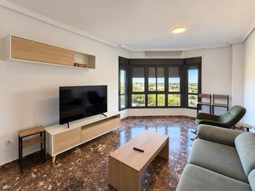 Pis amb piscina en venda a Avenida Francesc Tàrrega