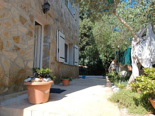 Casa-chalet en Venta en Maçanet de Cabrenys