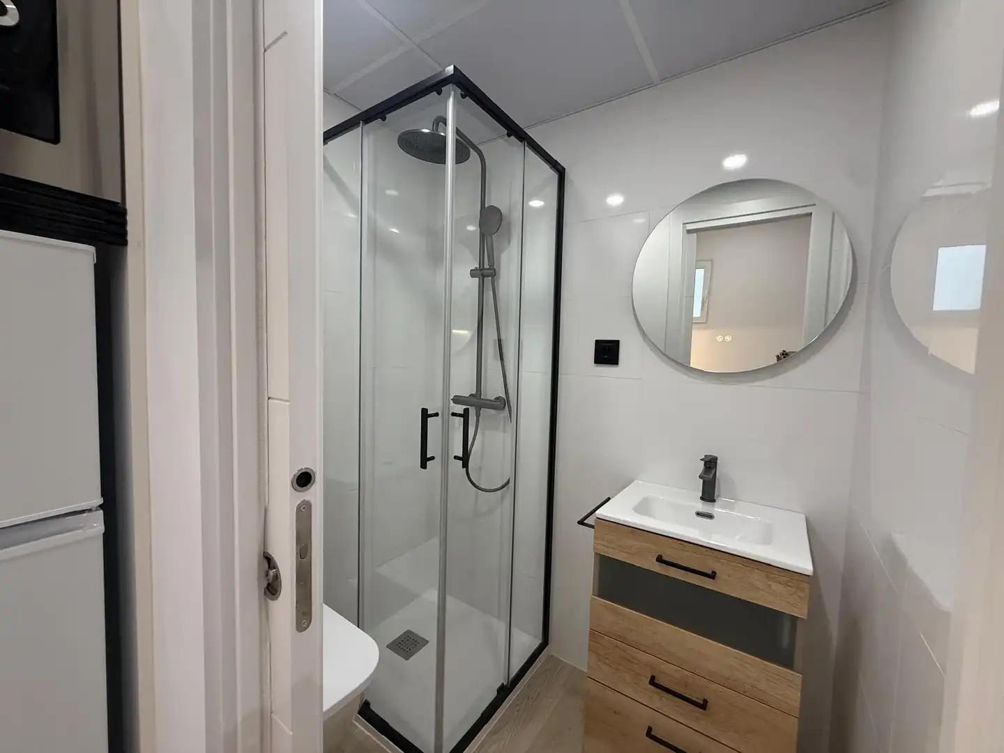 Baño de Apartamento de alquiler en Madrid con Aire acondicionado, Calefacción y Trastero