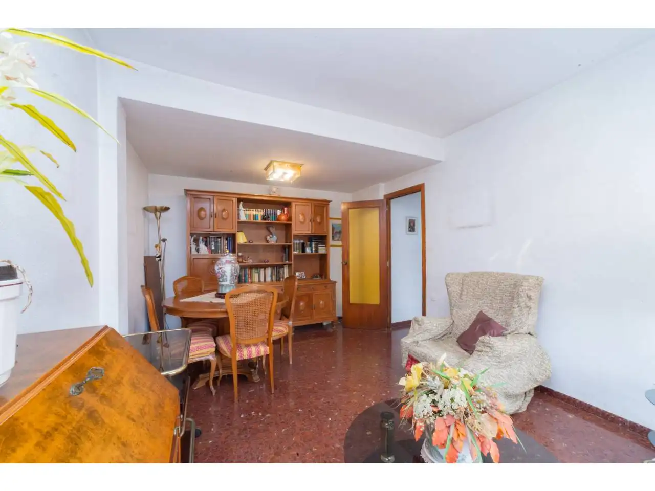 Living room of Flat for sale in Valencia  with Air Conditioner, Terrace and Furnished