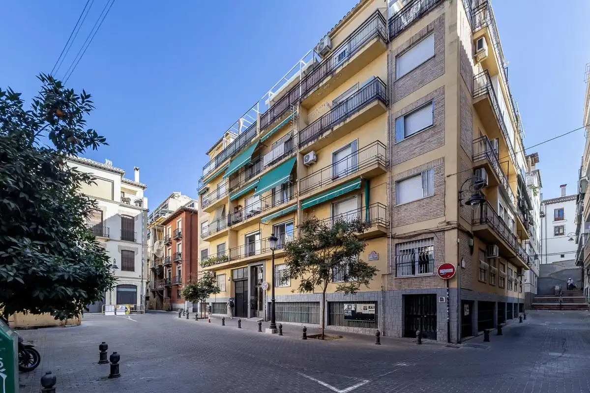 Vista exterior de Piso en venta en Granada con Terraza
