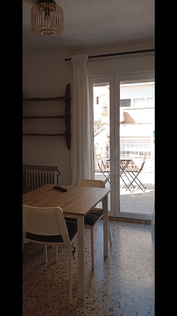 Menjador de Àtic de lloguer en  Granada Capital amb Calefacció, Terrassa i Moblat