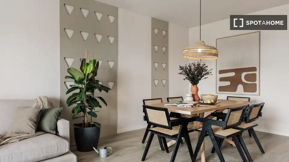 Dining room of Flat for rent in Barcelona  with Air Conditioner, Heating and Furnished