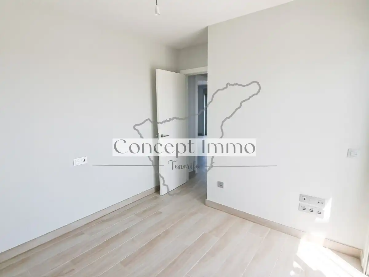 Habitación de Ático en venta en Granadilla de Abona con Terraza, Trastero y Piscina comunitaria