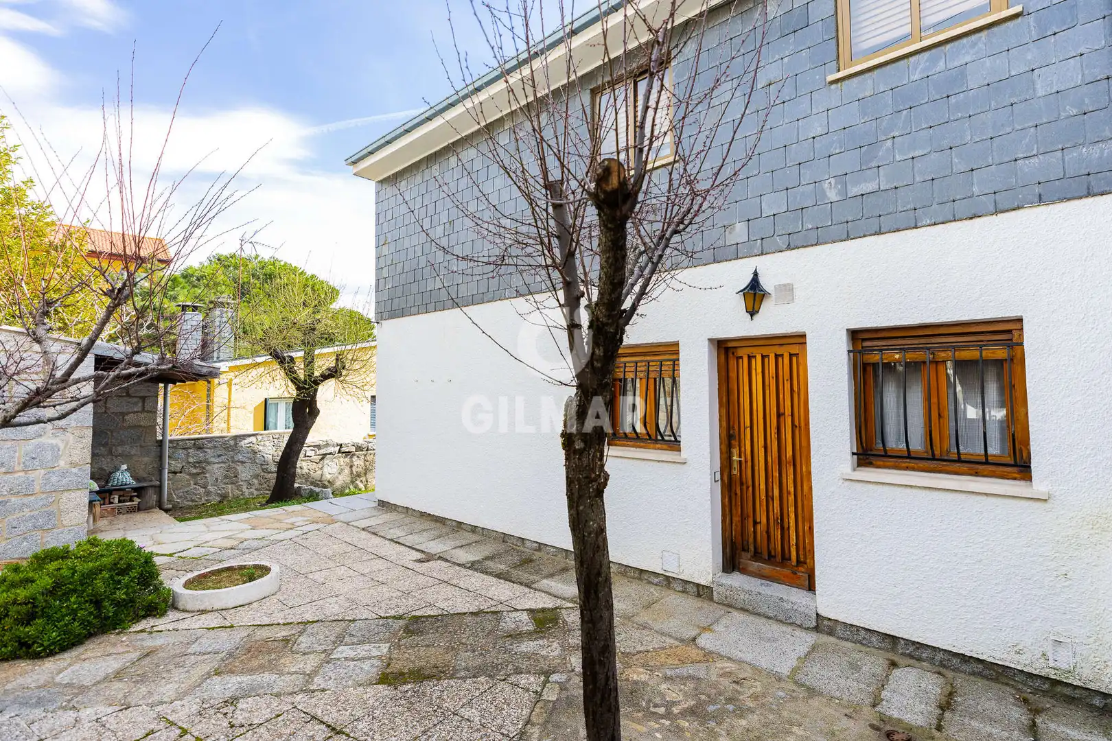 Exterior view of Detached homes for sale in San Lorenzo de El Escorial  with Private garden