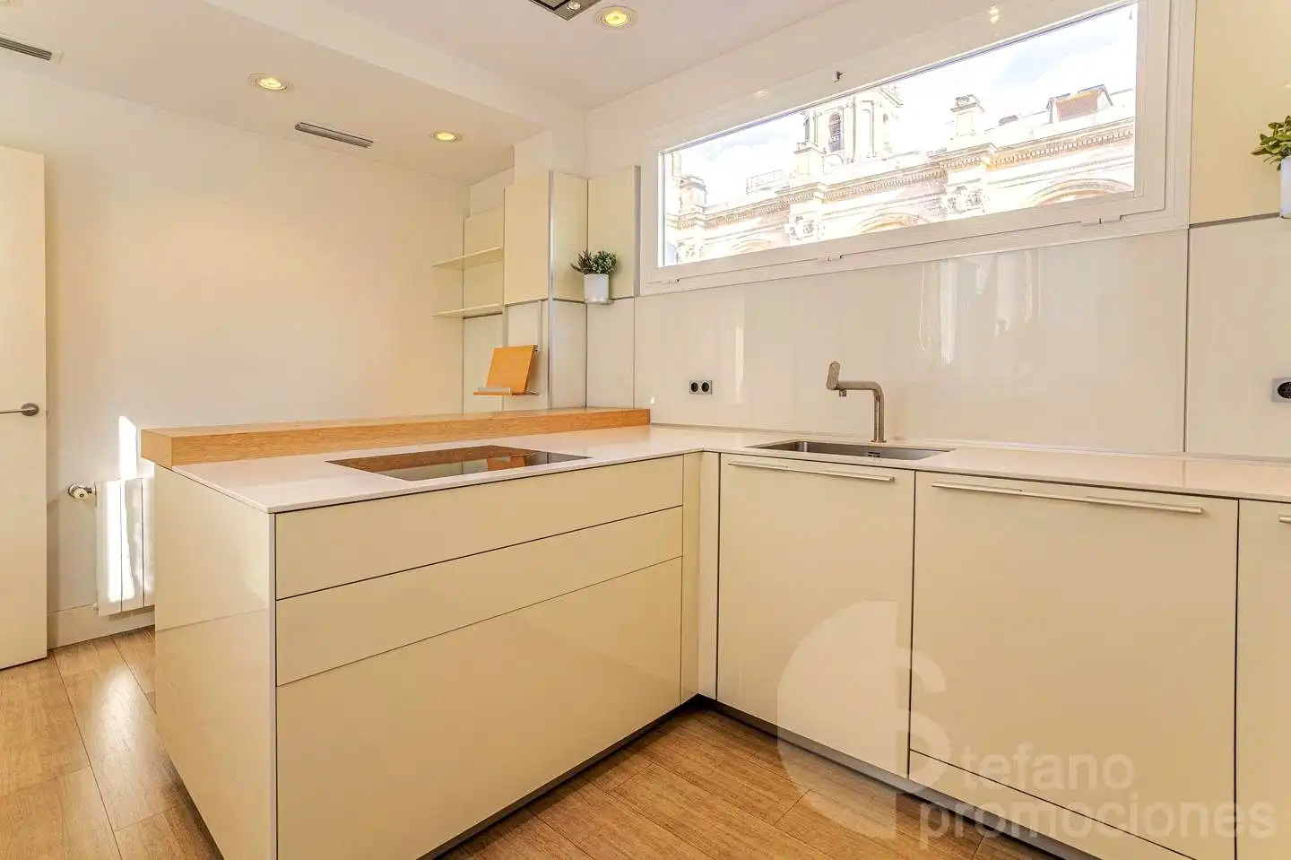 Cocina de Ático de alquiler en Málaga con Aire acondicionado, Calefacción y Parquet
