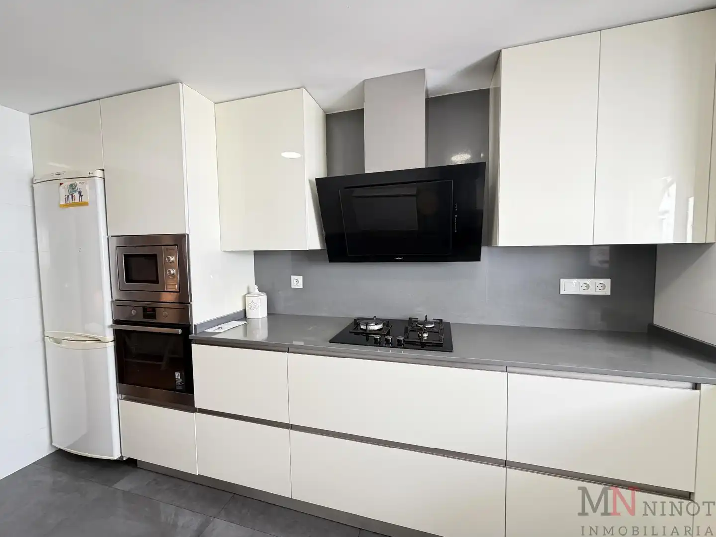 Cocina de Piso en venta en Castellón de la Plana / Castelló de la Plana con Aire acondicionado, Calefacción y Balcón