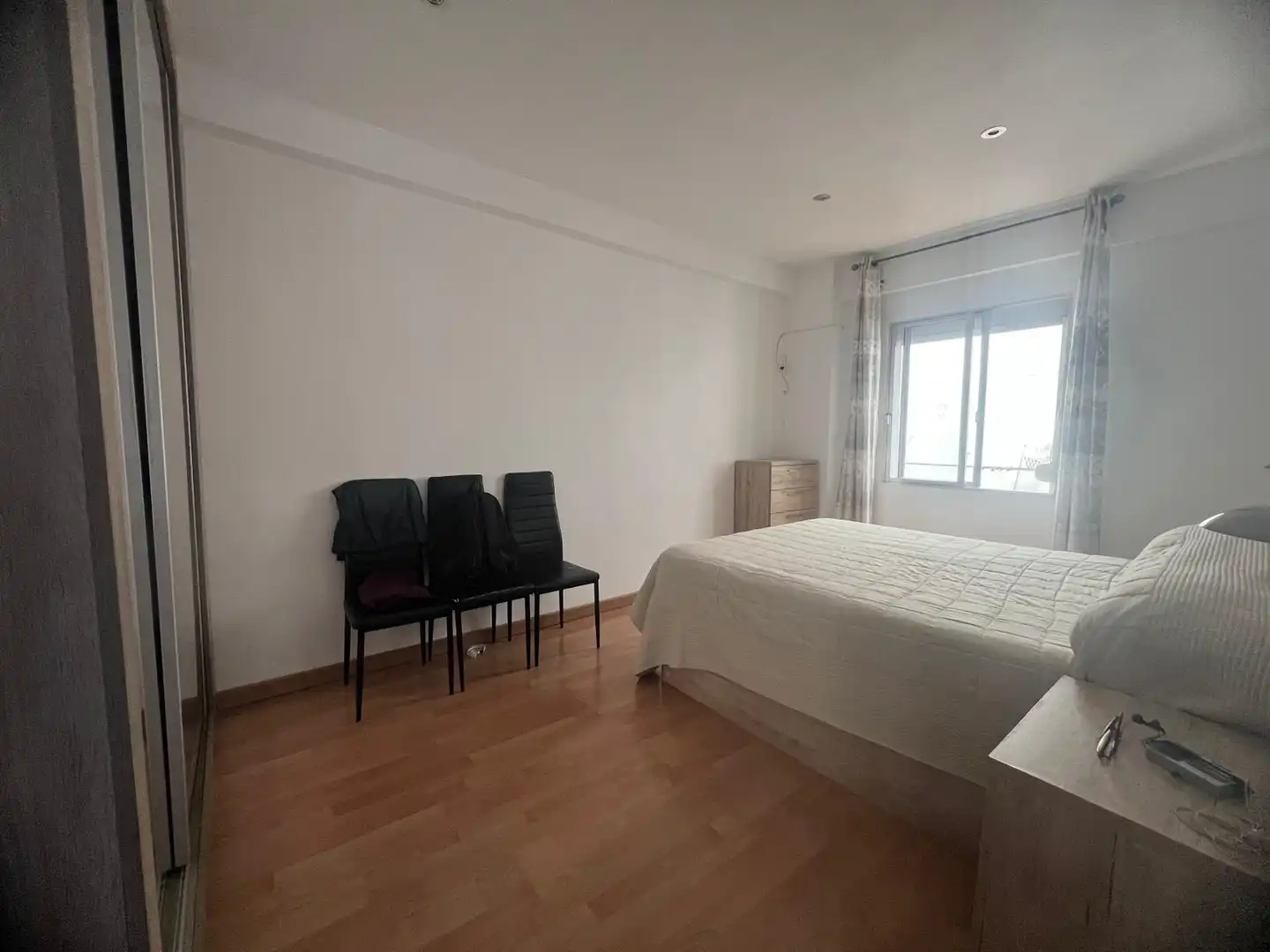 Bedroom of Flat for sale in Córdoba  with Air Conditioner