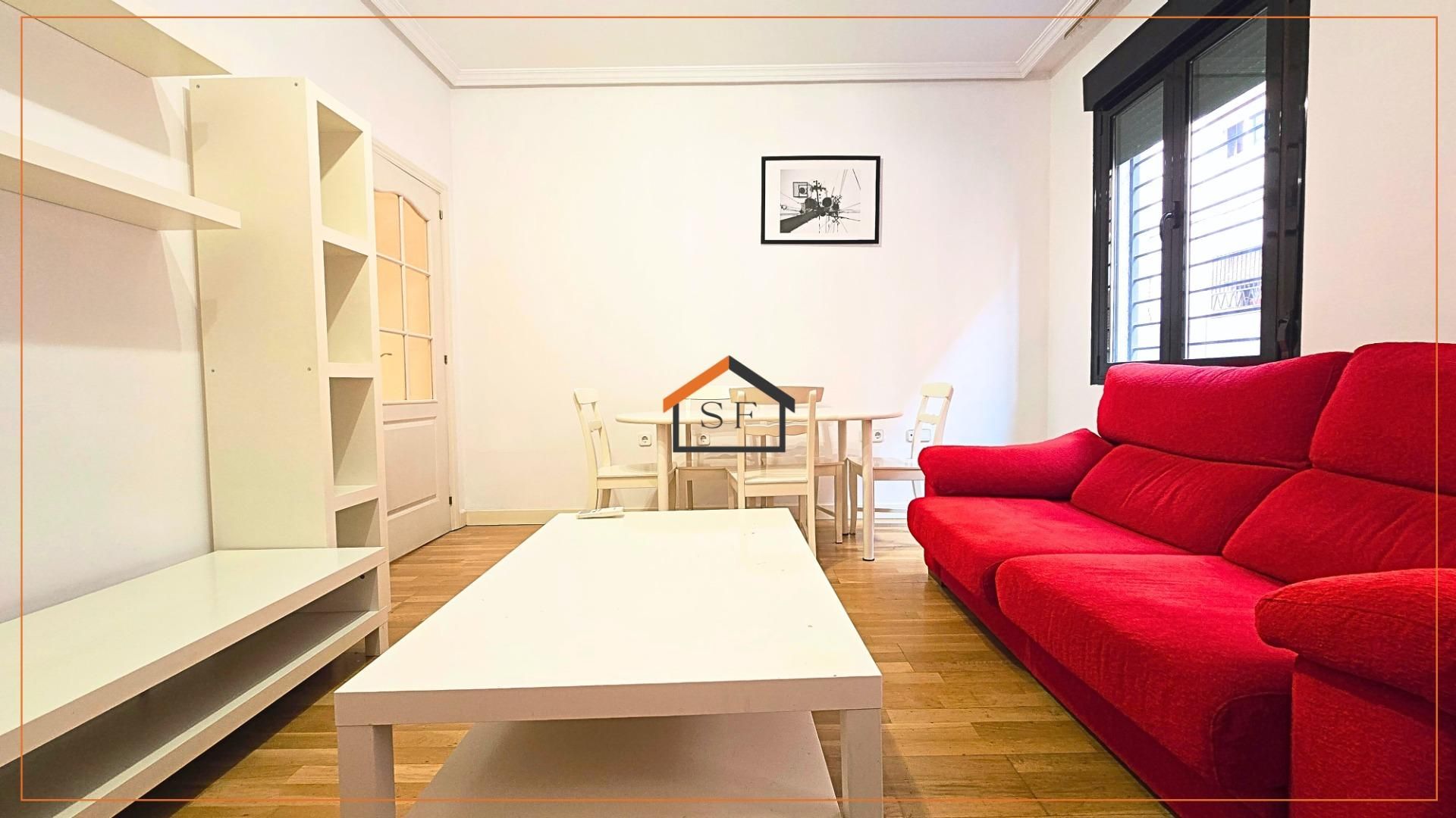 Living room of Flat for sale in  Madrid Capital  with Heating