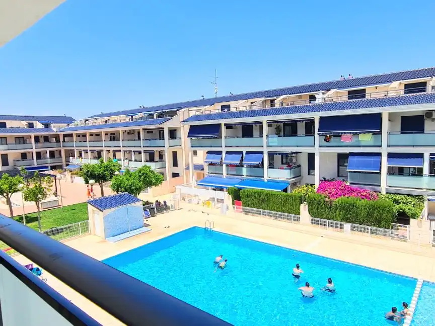 Piscina de Piso de alquiler en Playas de Puçol