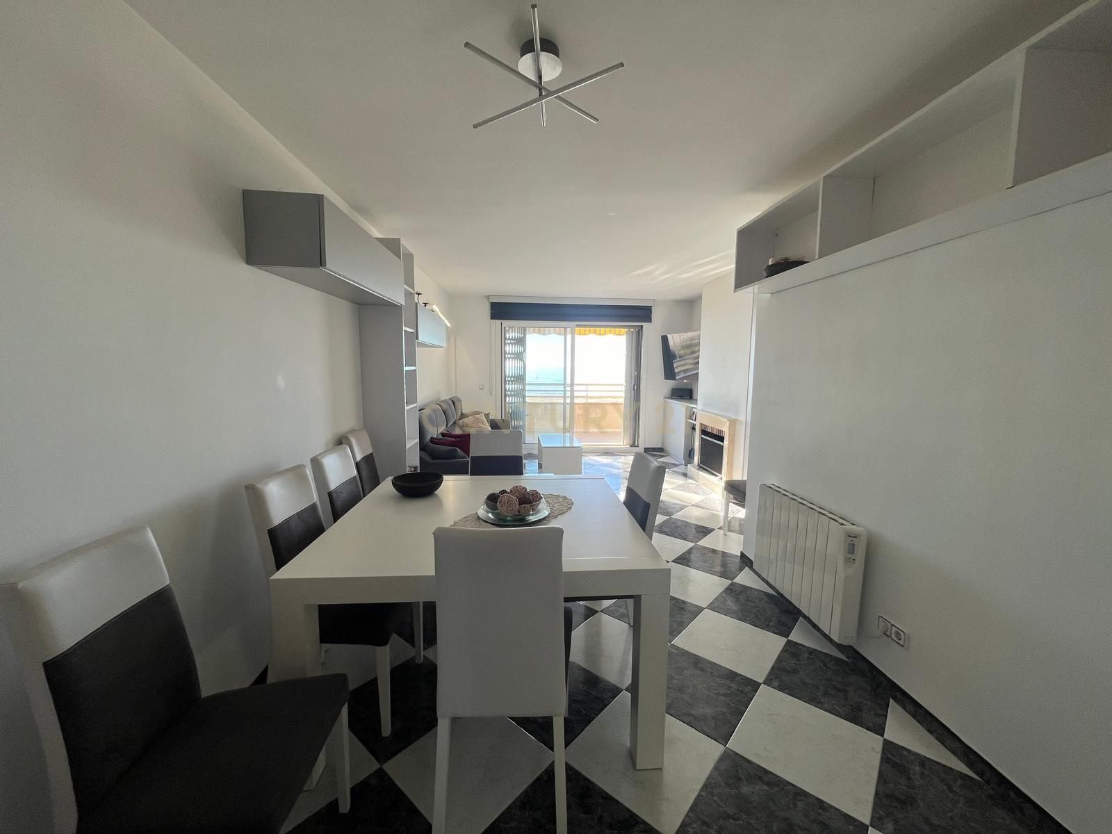 Menjador de Apartament en venda en Cunit amb Piscina comunitària