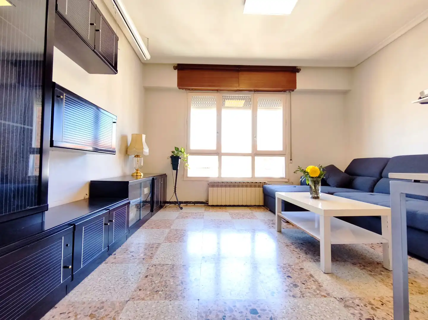 Sala d'estar de Pis en venda en  Logroño amb Calefacció i Parquet