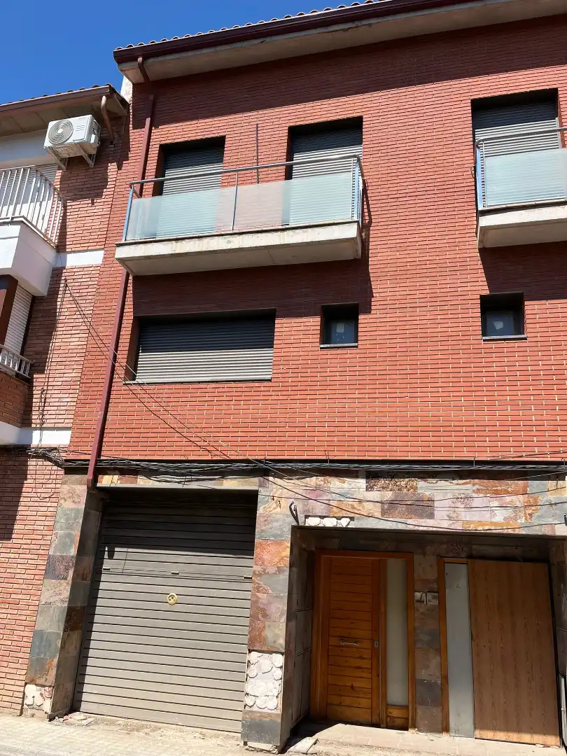 Vista exterior de Casa o chalet en venta en Gironella con Calefacción, Terraza y Balcón