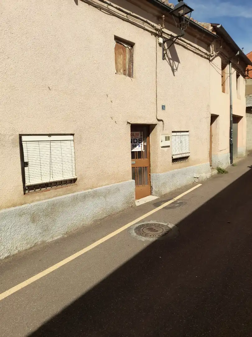 Aparcament de Casa adosada en venda en Benavente, Zamora