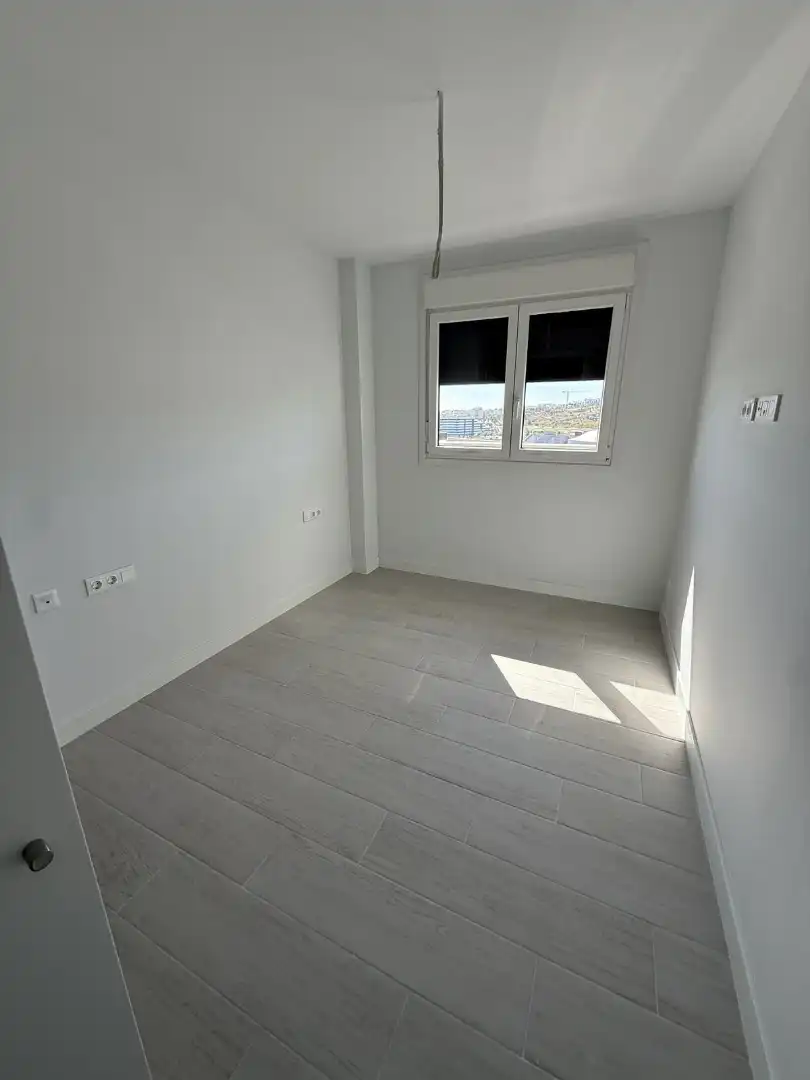 Dormitori de Pis en venda en Estepona amb Aire condicionat, Terrassa i Internet