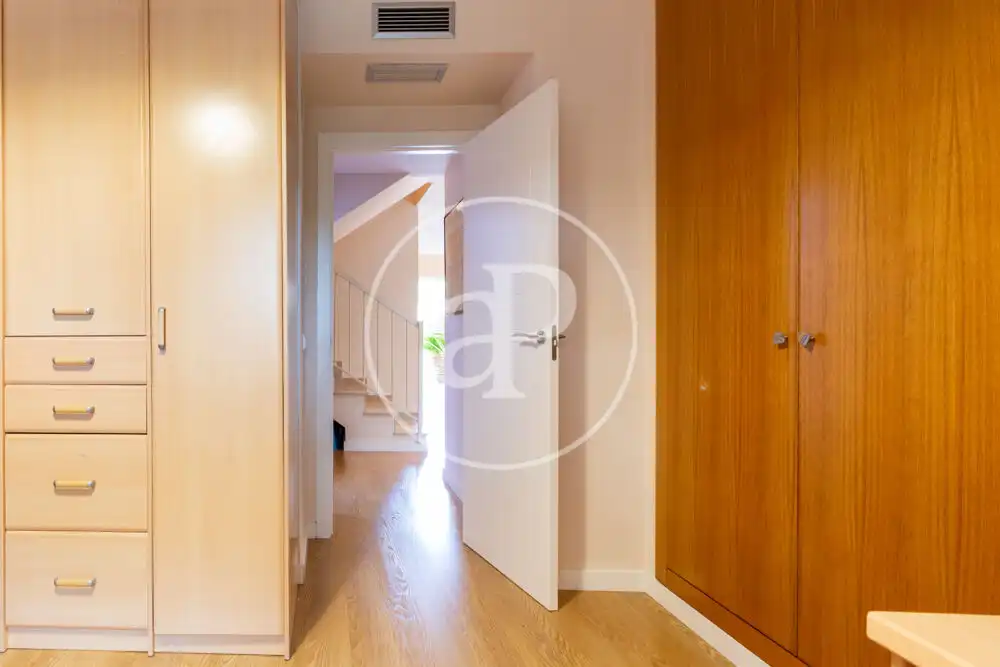 Houses for sale in Godelleta  with Air Conditioner, Heating and Private garden