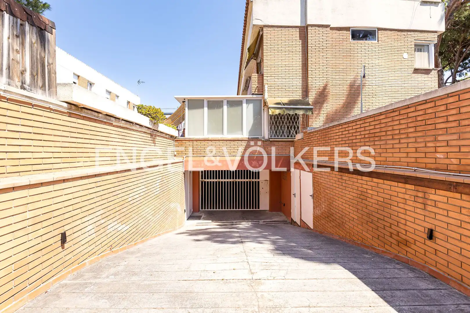 Vista exterior de Casa o xalet en venda en Gavà amb Calefacció, Jardí privat i Terrassa