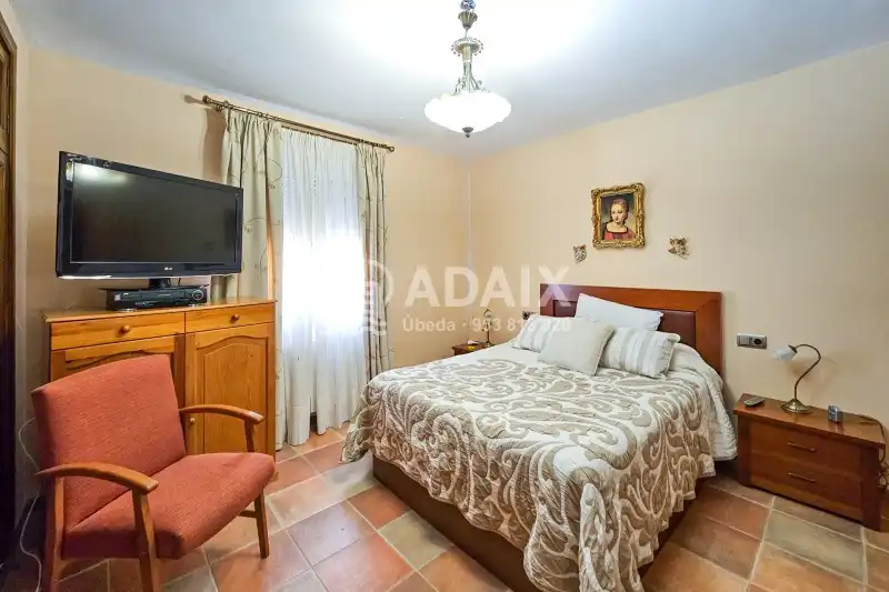 Bedroom of Houses for sale in Úbeda  with Air Conditioner, Heating and Terrace