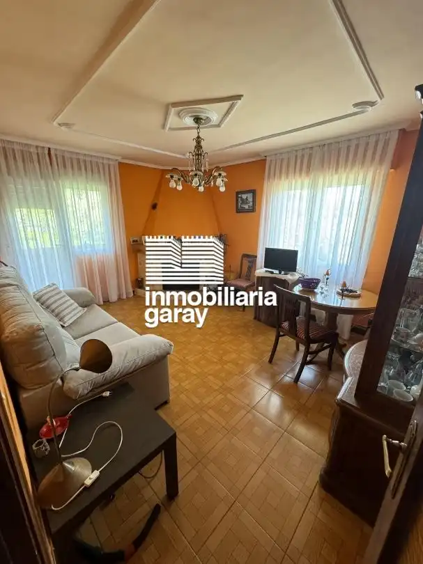 Sala d'estar de Pis en venda en Merindad de Valdeporres amb Calefacció, Moblat i Balcó