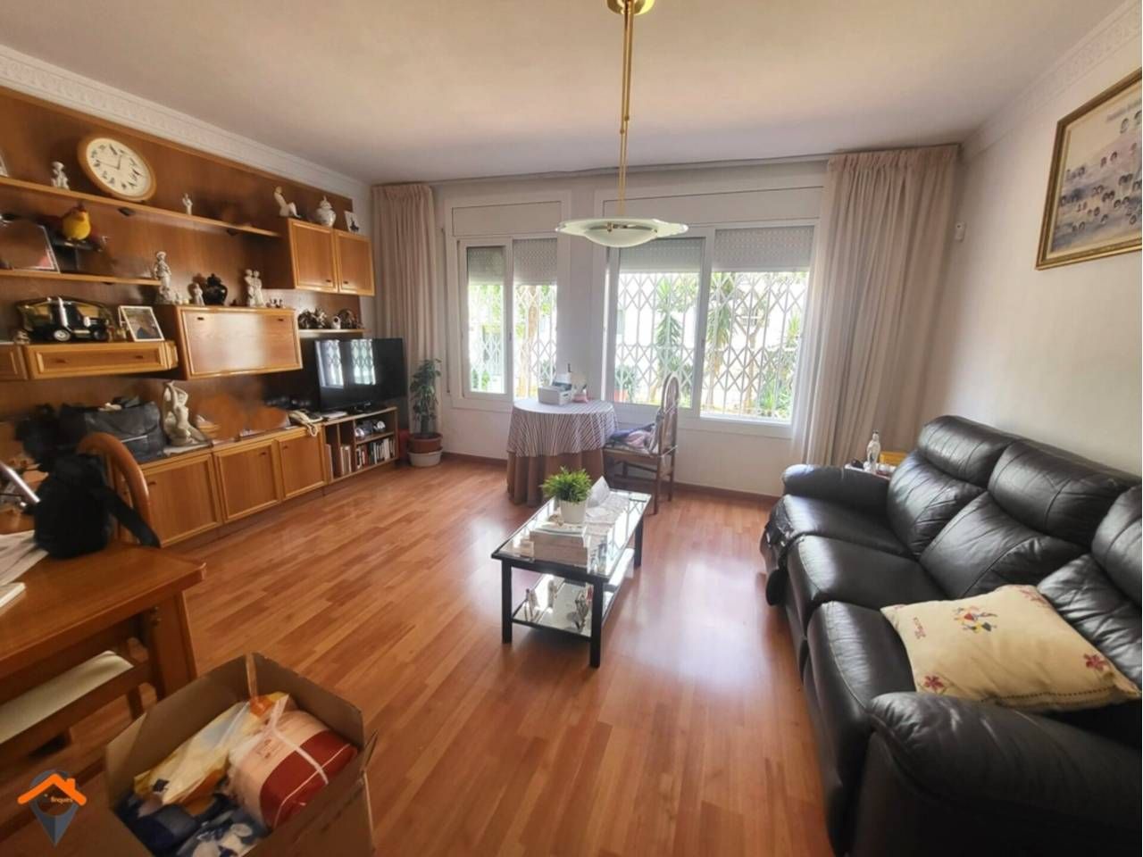 Sala de estar de Piso en venta en Sabadell con Parquet