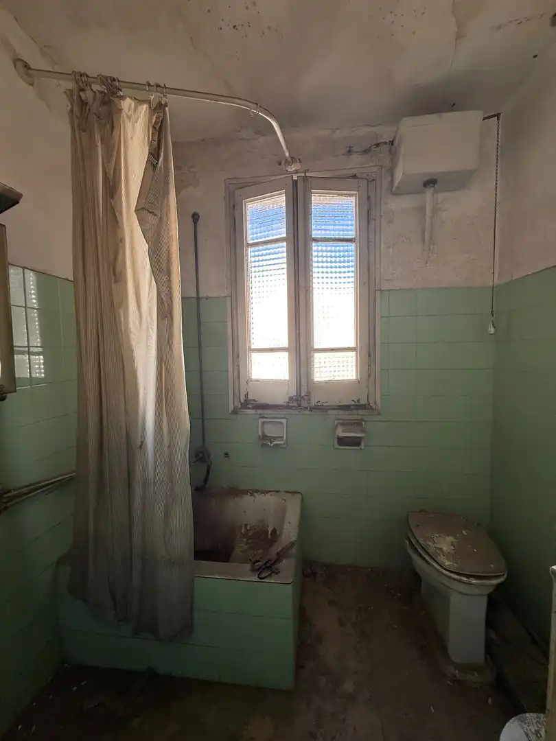 Bany de Edifici en venda en Llevant