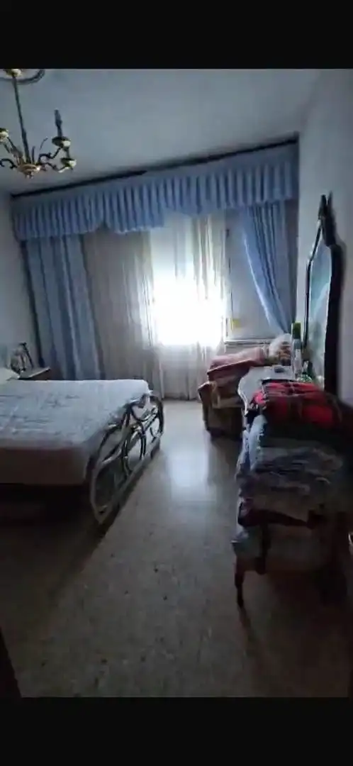 Dormitori de Casa o xalet en venda en  Madrid Capital amb Aire condicionat i Balcó