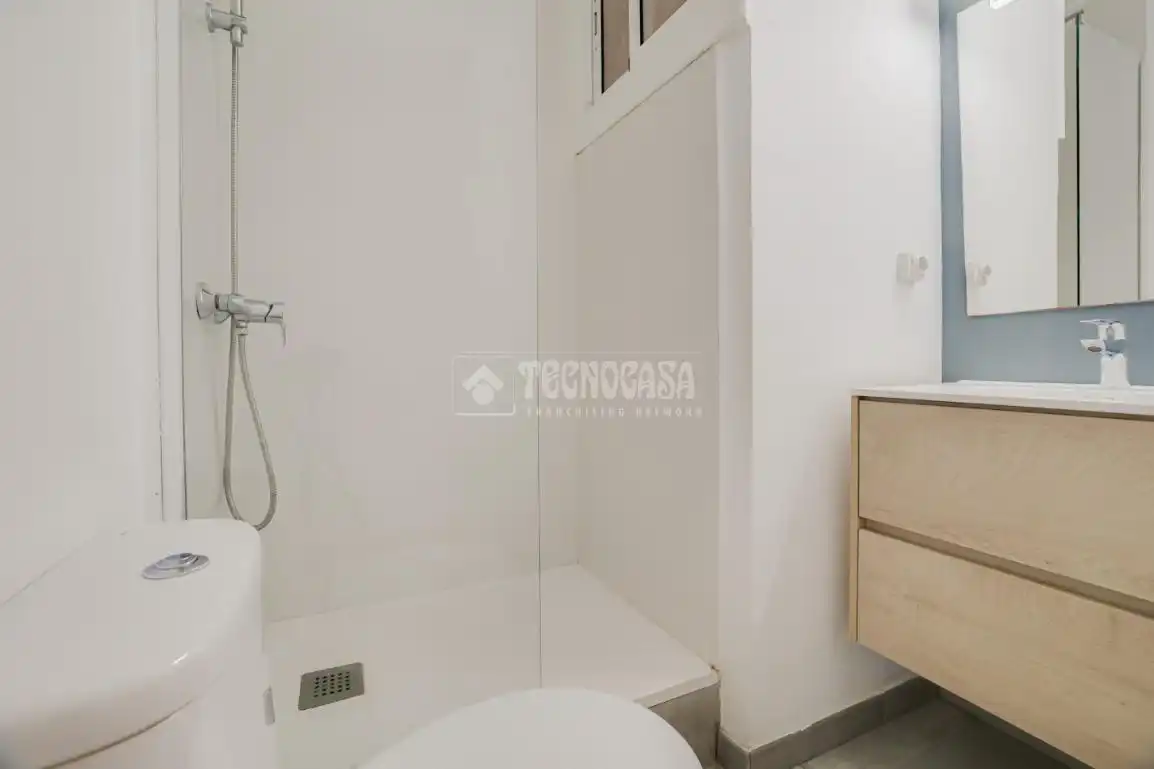 Piso en venta en Carrer de Solsona, La Salut