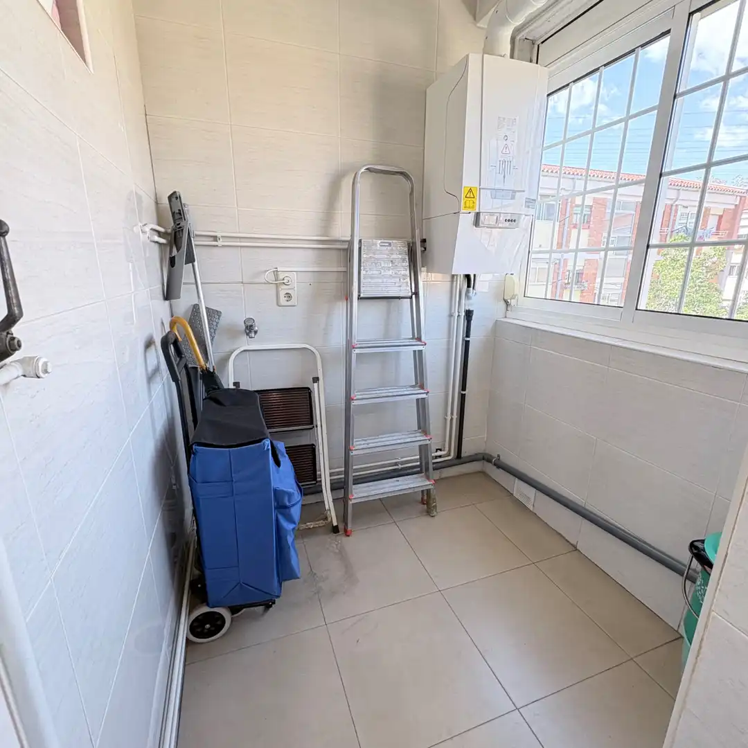 Flat for sale in Sant Boi de Llobregat  with Air Conditioner, Heating and Furnished