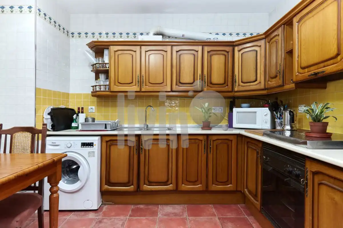 Cuina de Casa o xalet en venda en Jaén amb Traster