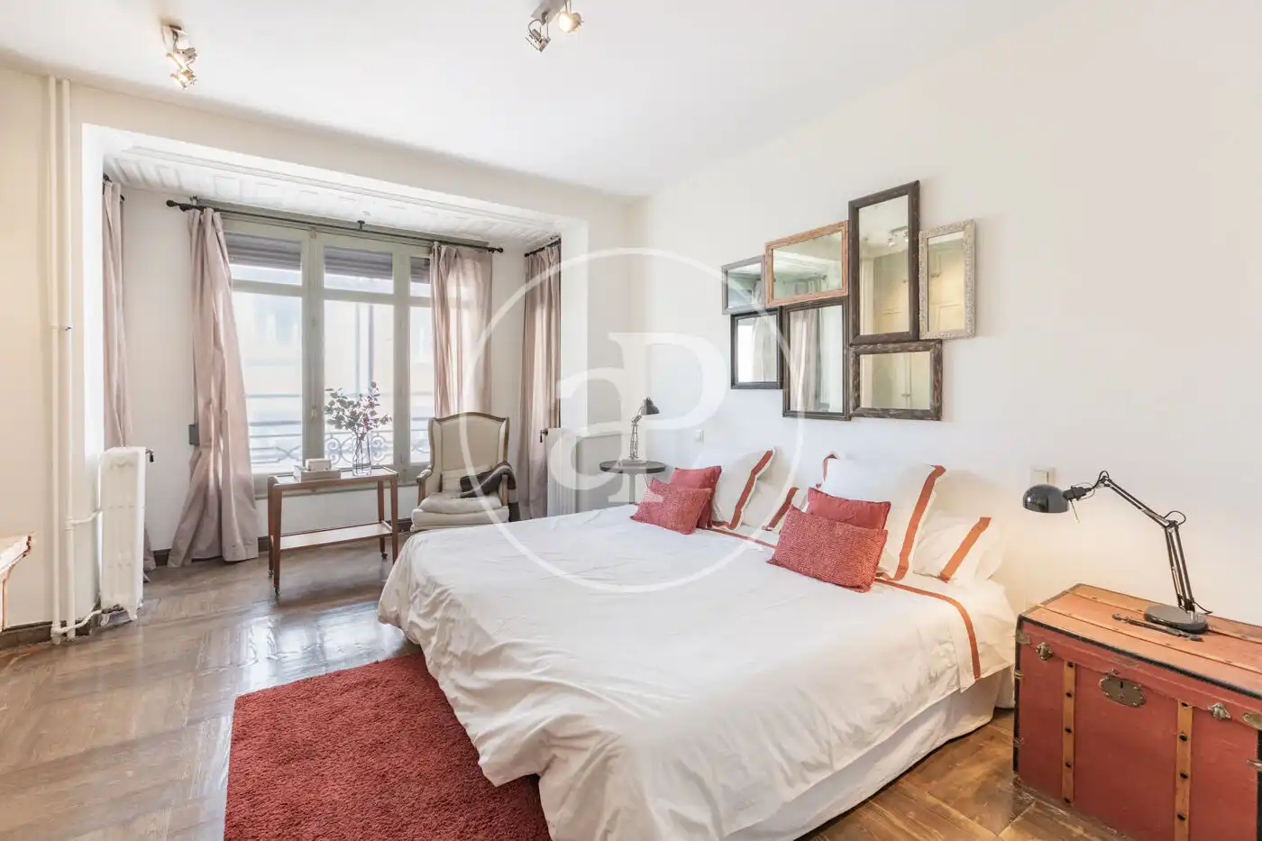 Flat for rent in C. de Moreto, Jerónimos