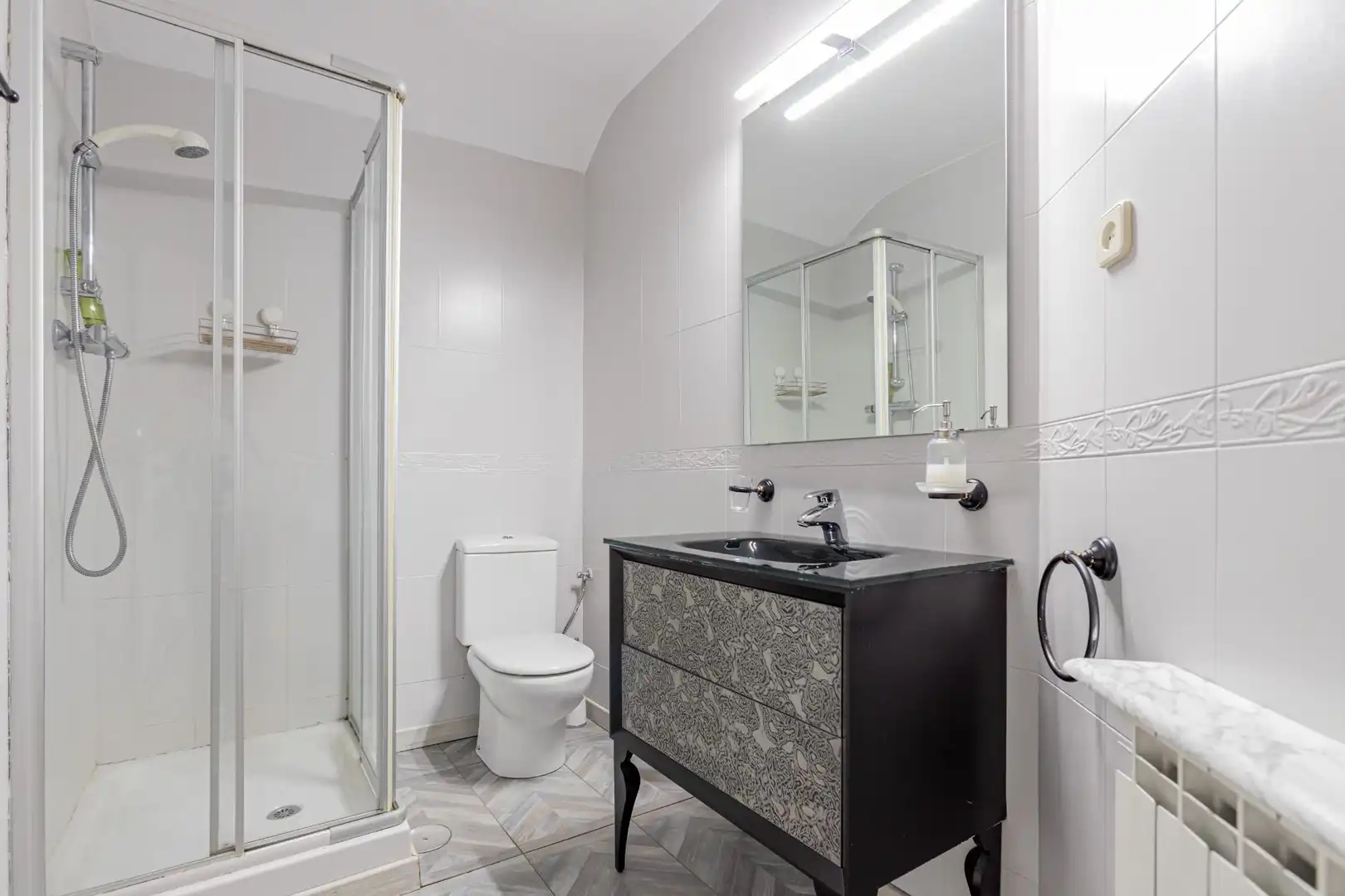 Baño de Casa o chalet en venta en Madrid con Aire acondicionado, Calefacción y Jardín privado