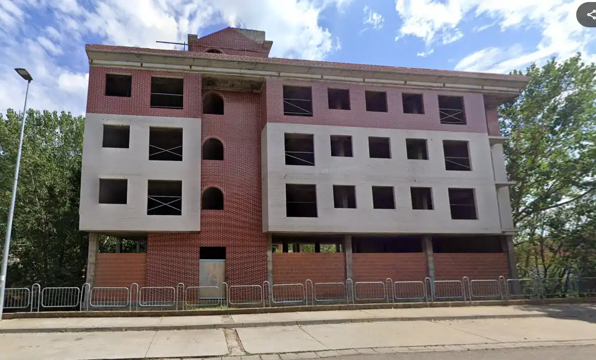 Immobles singulars en venda a Lugar Benavides