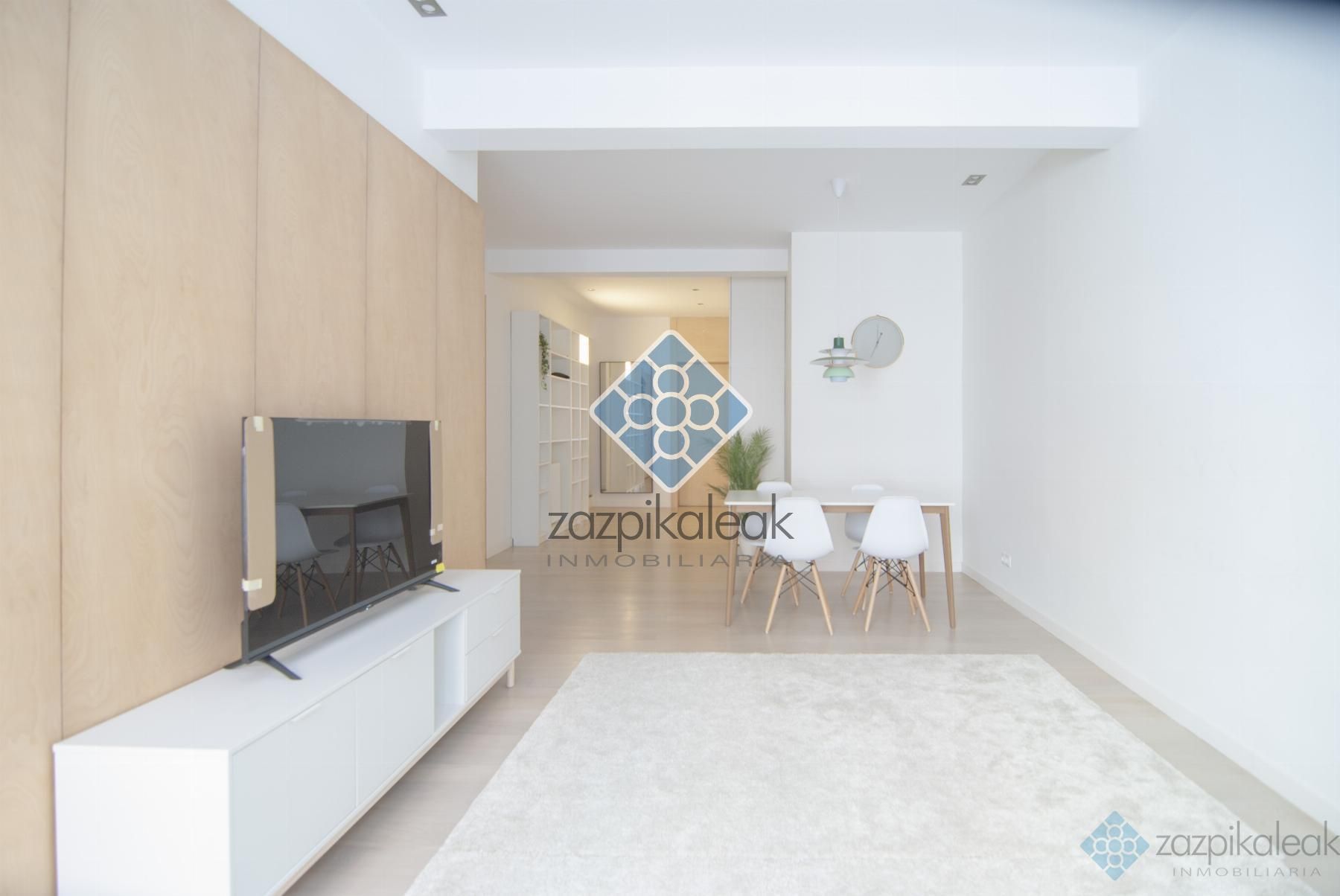 Living room of Flat to rent in Bilbao   with Heating, Parquet flooring and Terrace