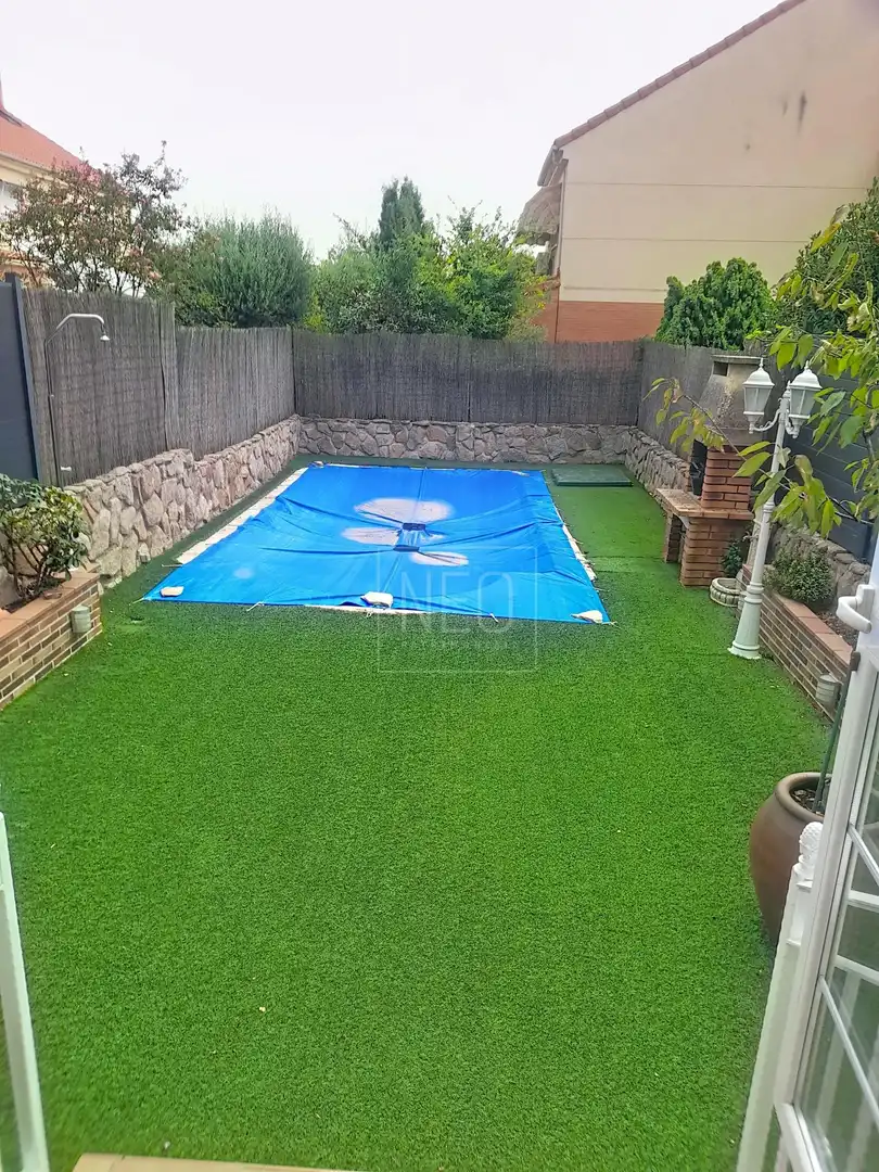 Swimming pool of Detached homes for sale in Getafe  with Air Conditioner, Heating and Terrace